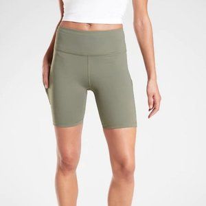 Athleta Ultimate Stash Pocket 7" Short